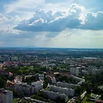 30th+ Floor In Sky Tower Apartament