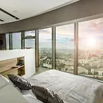 30th+ Floor In Sky Tower *