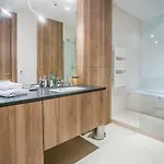 30th+ Floor In Sky Tower Apartament