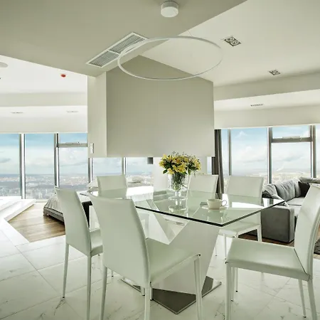 30th+ Floor In Sky Tower Appartement