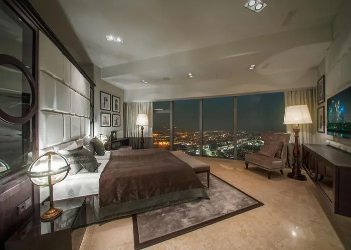 30th+ Floor In Sky Tower Apartment