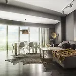 30th+ Floor In Sky Tower Apartment