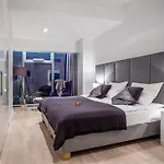 30th+ Floor In Sky Tower Apartment Breslau