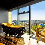 Apartment 30th+ Floor In Sky Tower *