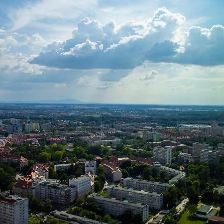 30th+ Floor In Sky Tower Apartament