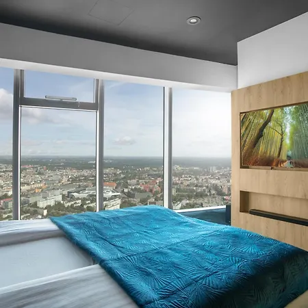 30th+ Floor In Sky Tower Apartment