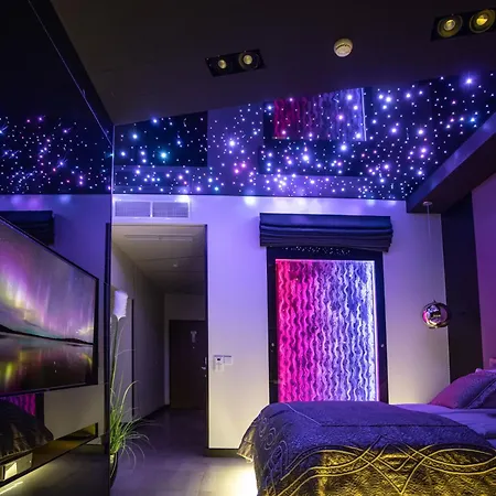 30th+ Floor In Sky Tower Apartman