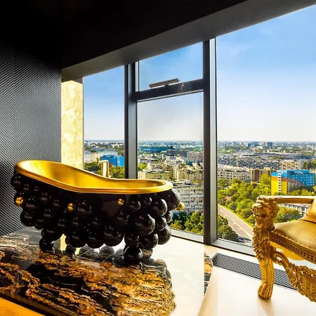 Apartament 30th+ Floor In Sky Tower *