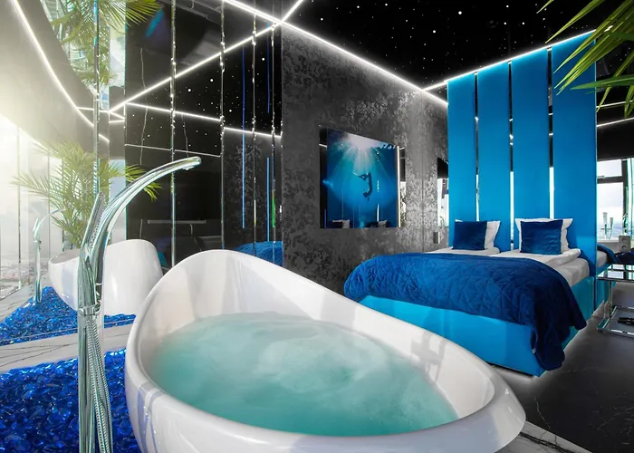 30th+ Floor In Sky Tower شقة *