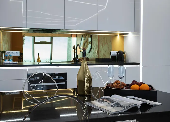 30th+ Floor In Sky Tower